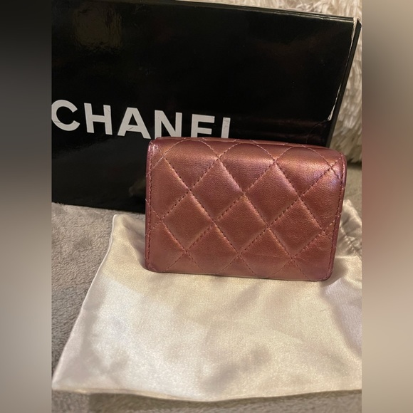 ❤️SOLD❤️🦄✨Auth CHANEL Iridescent Lambskin Small Quilted Flap Wallet in Purple - Picture 3 of 13